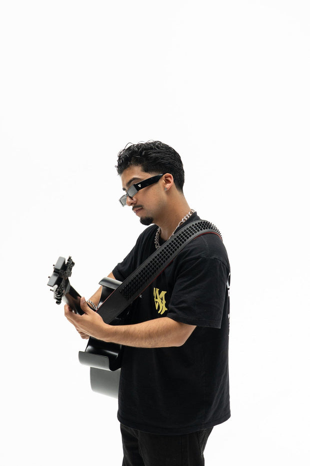 SUELA STUDDED GUITAR STRAP