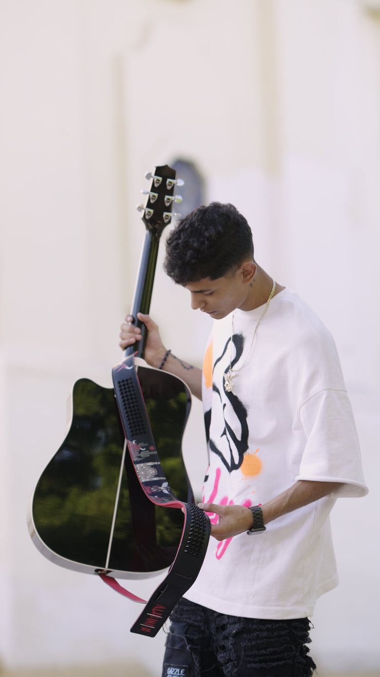 CT SIGNATURE STUDDED GUITAR STRAP